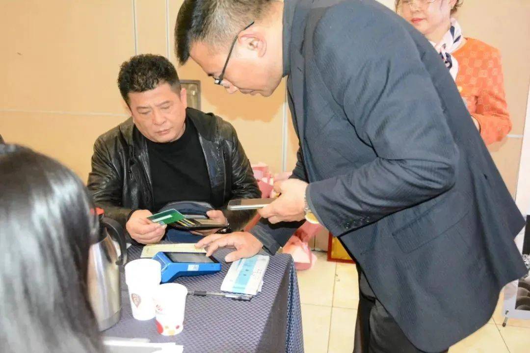 包含江苏篮球联赛火爆进行，引发热烈讨论的词条